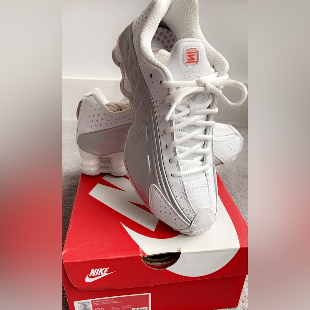 Nike Shox White and Silver Athletic Shoes